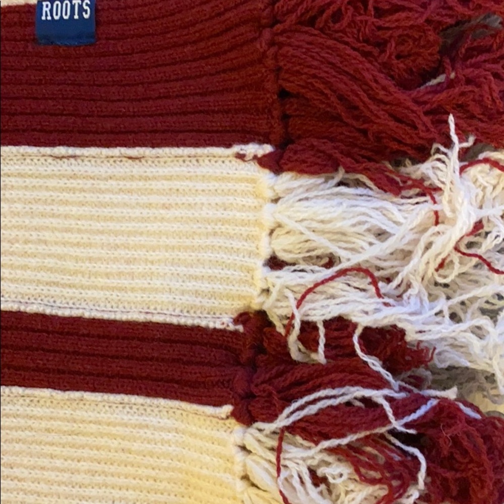 Striped scarves from Roots! - Picture 2 of 2